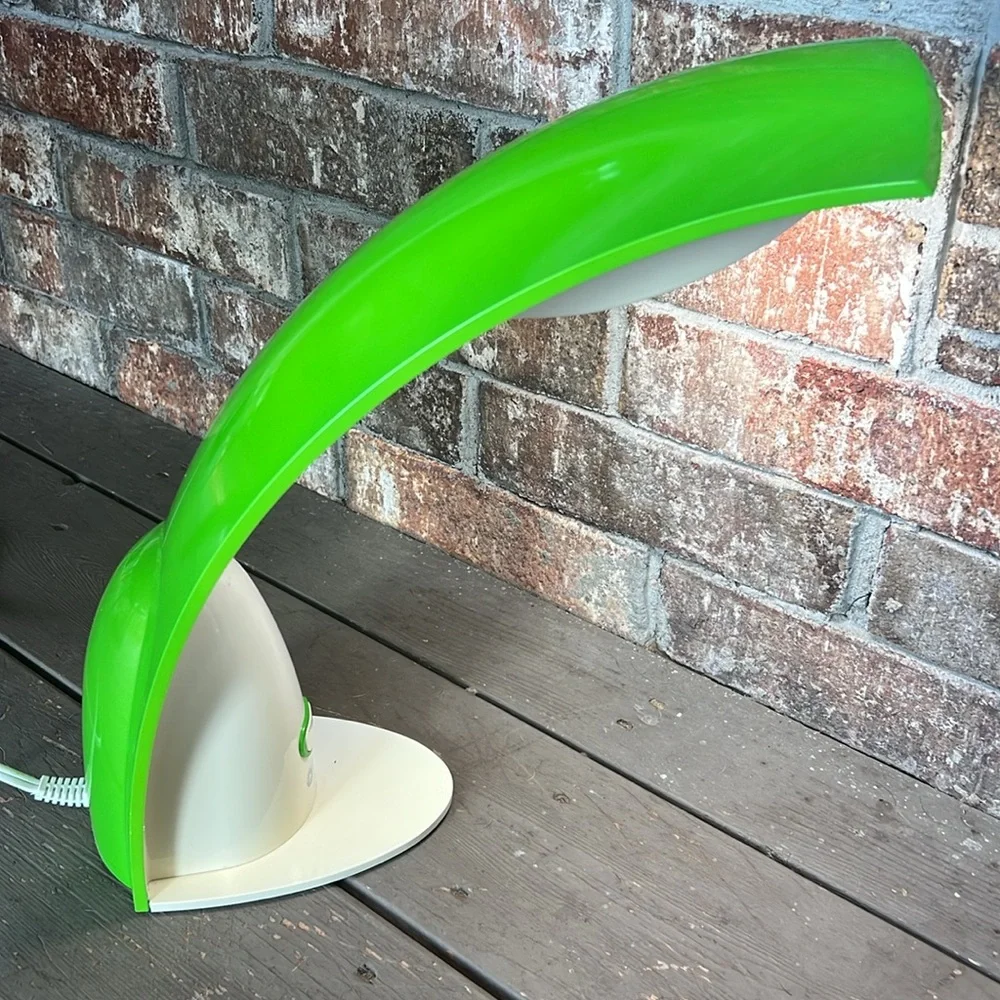 Ottlite neon green 120 V desk lamp